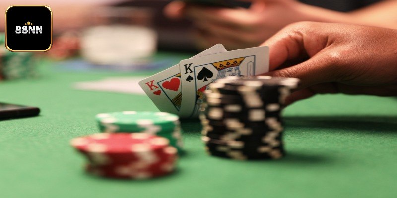Các tay bài phổ biến trong siêu phẩm Poker
